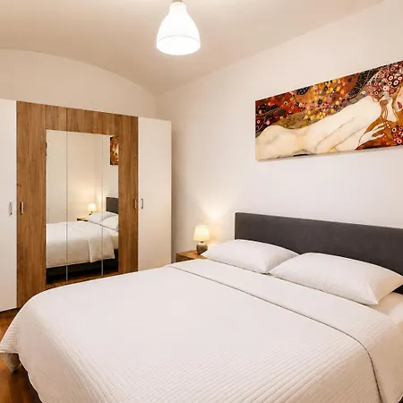Apartamento Ground Floor *